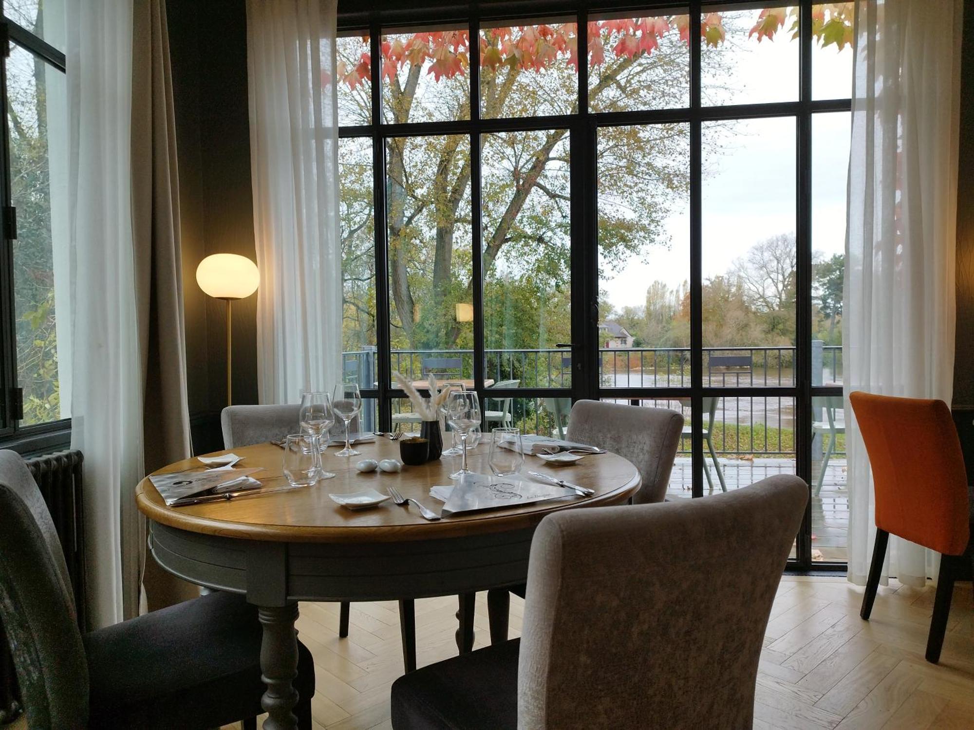 Hotel Restaurant Le Bosquet Les Ponts-de-Cé Buitenkant foto